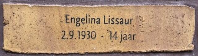 Gedenksteen Ellien Lissaur.jpg