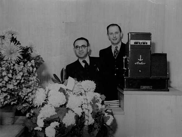 foto Machiel van Moppes (links) en compagnon Manfred Heimanson (rechts)