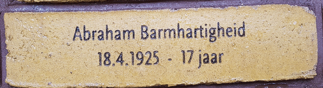 Namen monument Abraham Barmhartigheid 18-04-1925.gif