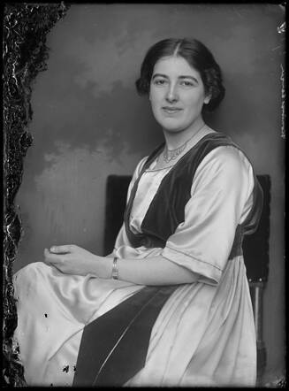 010164002349 Eva Königsberger, 1917-1 - Archief Amsterdam.jpg