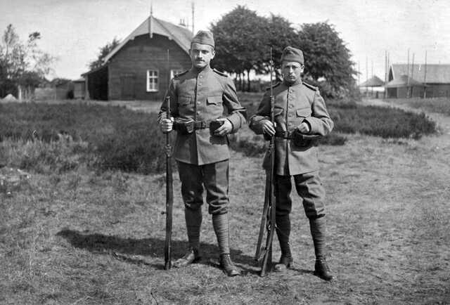 Ernst David Berets in het leger 