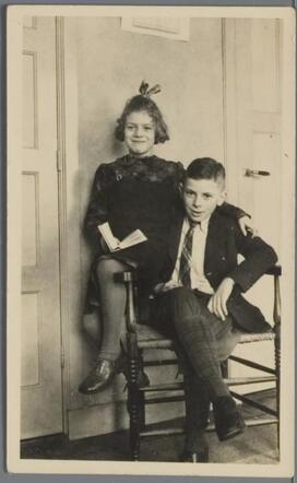 Portretfoto van Sophie (Fietje) en Frits de Groot, circa 1940 
