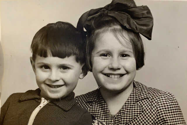 Clara Amalia Haagens en Henk Benno Haagens, omstreeks april 1943 