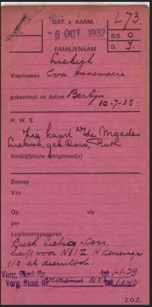 Liebich Caro Ruth met kind Eva Screenshot Vreemdelingenkaarten voorzijde 2.jpg