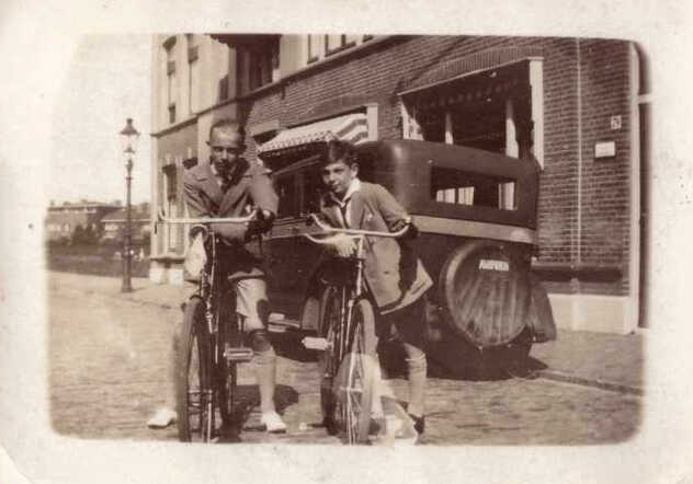 Haarlem jaren'30 Moop rechts.jpg
