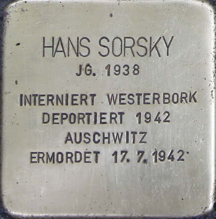 Sorsky Fritz en Wolffs Edith en zoon Hans stolperstein Hans.jpg