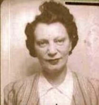 Jeannette van Dam-van Moppes in 1942 