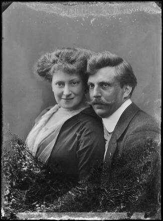 Wilhelmina-Van Essen Spier, samen met haar man Salomon Izaak van Essen