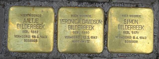 stolpersteine Roggenstraat 9.JPG