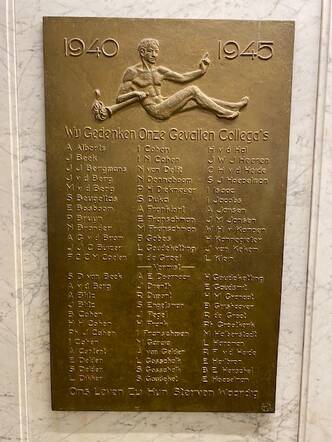 Plaquette ter nagedachtenis aan gevallen collega's 1940-1945, Singel