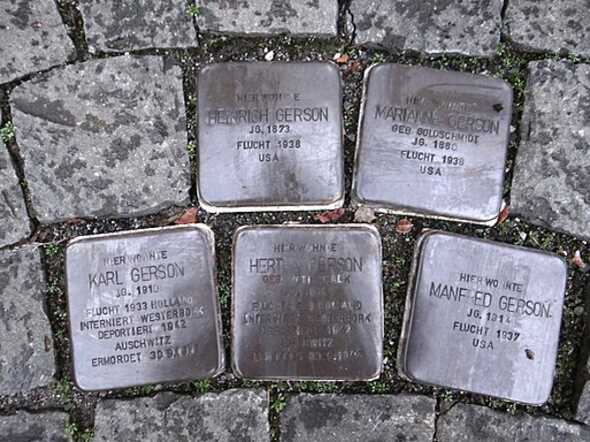 Kirchberg_im_Hunsrück_Stolpersteine_Marktplatz_8.jpg