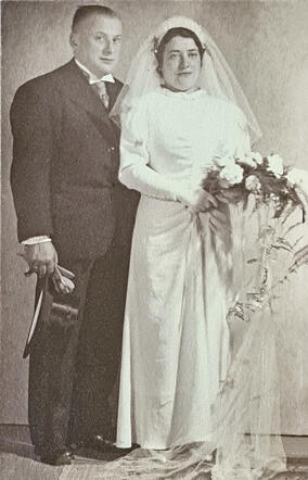 Barend en Grietje Bouman-Menco trouwfoto 1936.jpg