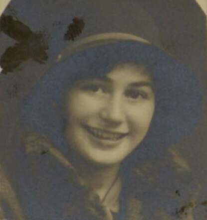 Esther Neustadt 1931 Felixarchief.JPG