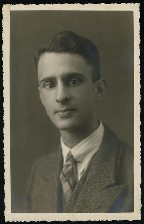 Edwin van Gelder, portretfoto, ca. 1938.jpg