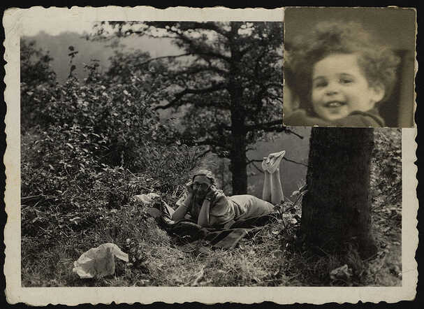 Jacoba Louise Citroen-Sluijs, foto is rechtsboven een klein portretfotootje van haar dochter Floorke geplakt, ca. 1943  .jpg