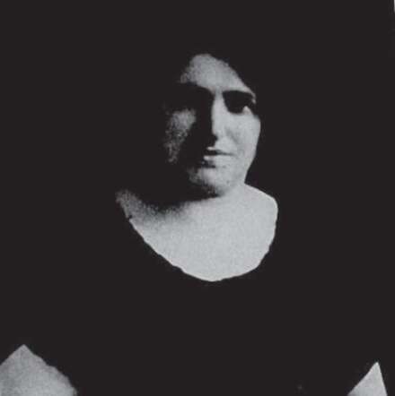Rebecca Vierra 1926 Felixarchief.JPG