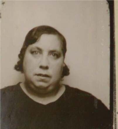 Saartje Elsas van Velzen 1937 Felixarchief.png